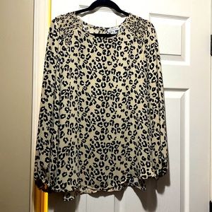 Ladies leopard shirt long sleeve